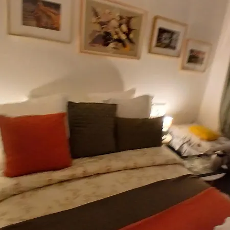 Center ,1minute Gare Montparnasse ,rue De Renne 6 Eme, Close To Eifel Tour ,notre Dame And Louvre Meusm,aoesome Place ,good For Trip Homestay *